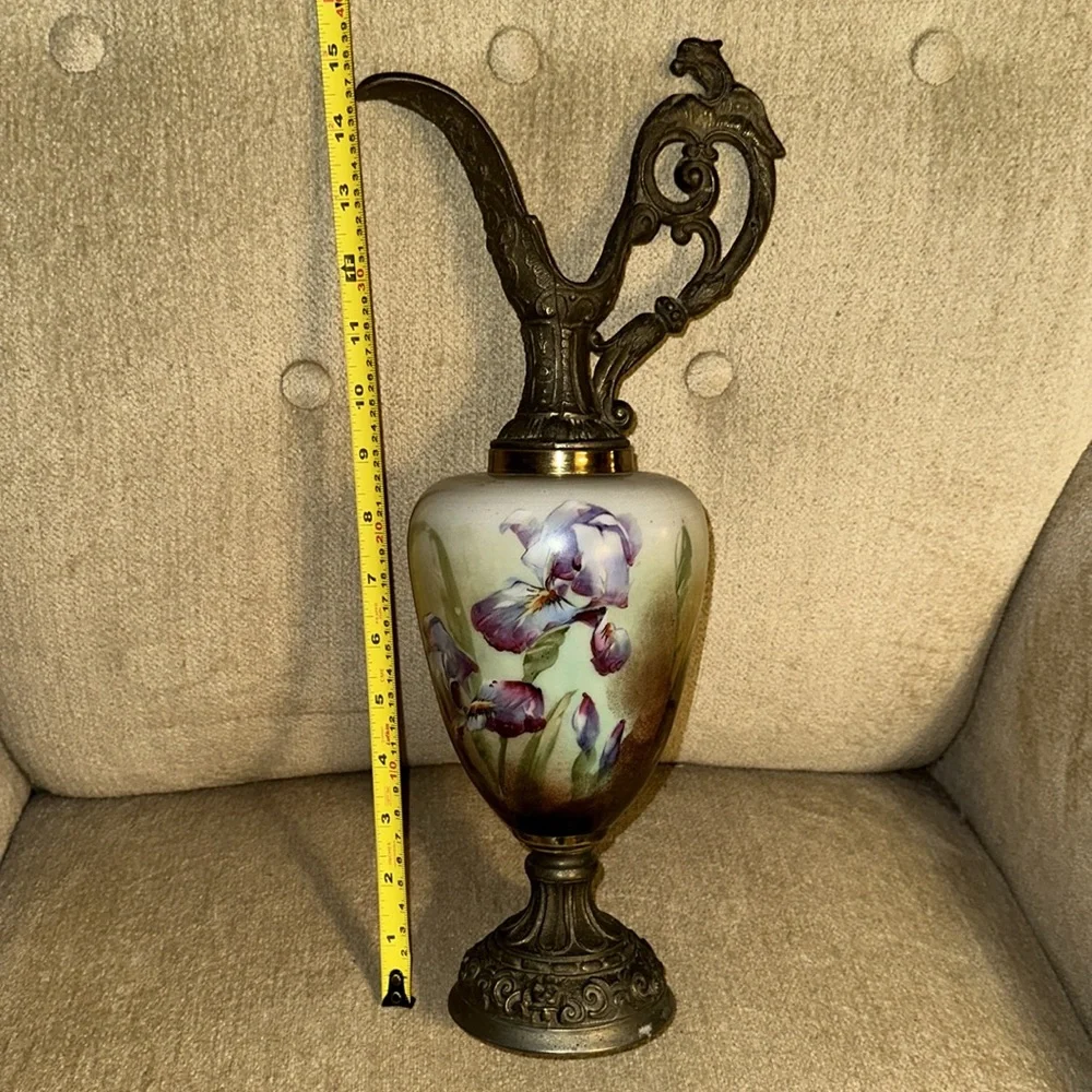 15” ANTIQUE TALL VICTORIAN EWER PITCHER URN W/IRIS GRIFFIN HEAD HANDLE